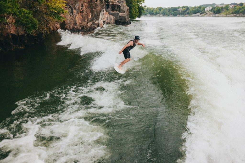 rider derrière la bateau mastercraft X22