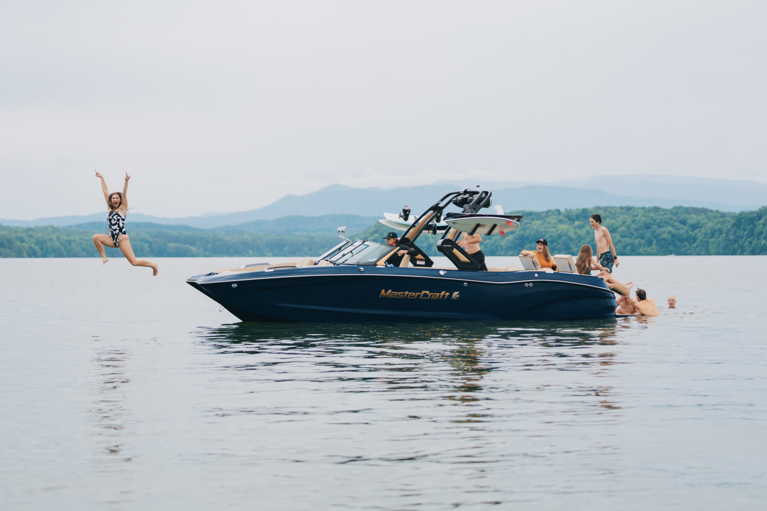 Mastercraft X22 sur l'eau